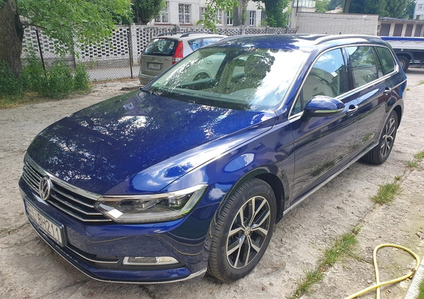 Volkswagen Passat cena 90000 przebieg: 105000, rok produkcji 2018 z Łódź małe 29